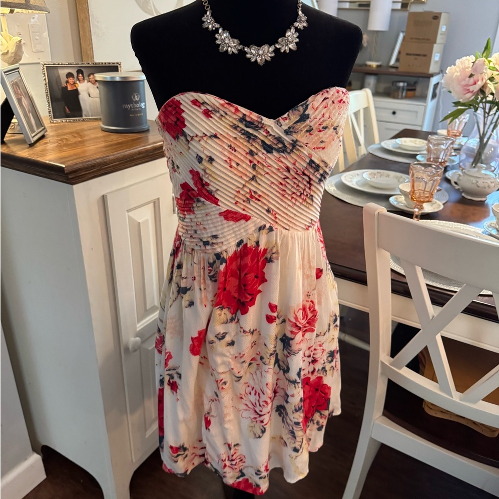 Beautiful strapless floral dress